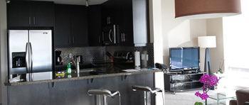 O Suites Vetro Sasso Hotel Calgary