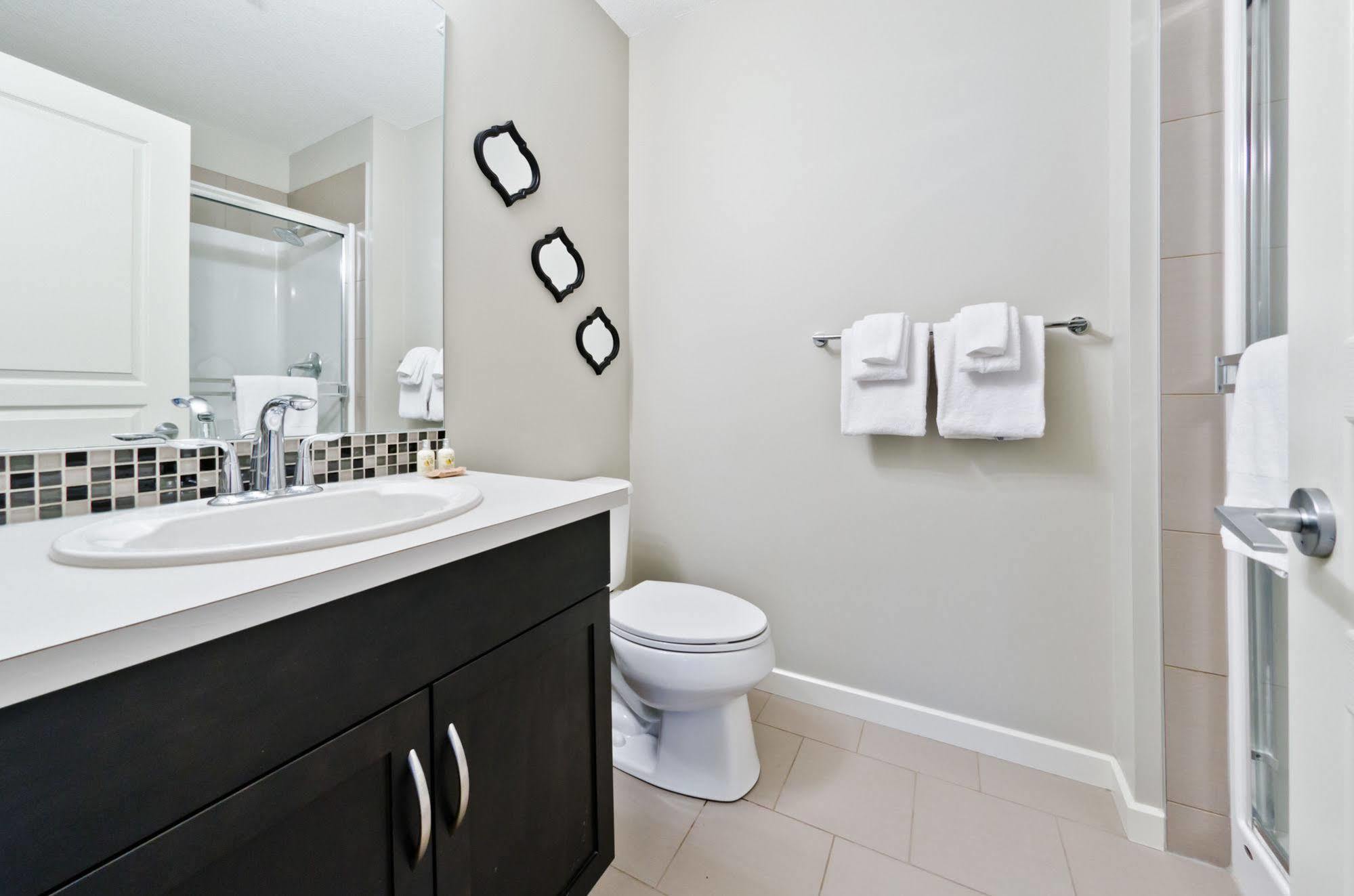 O Suites Vetro Sasso Hotel Calgary